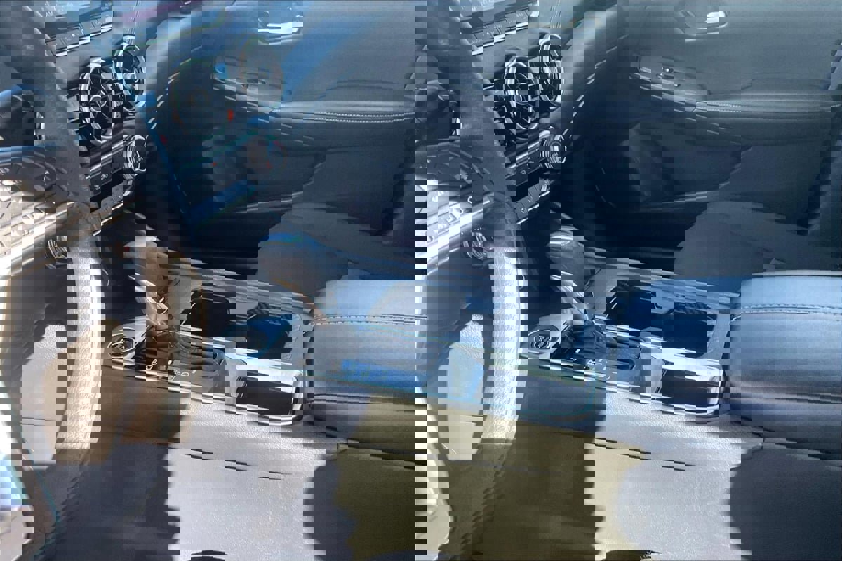 Used 2024 Nissan Sentra SV image 13