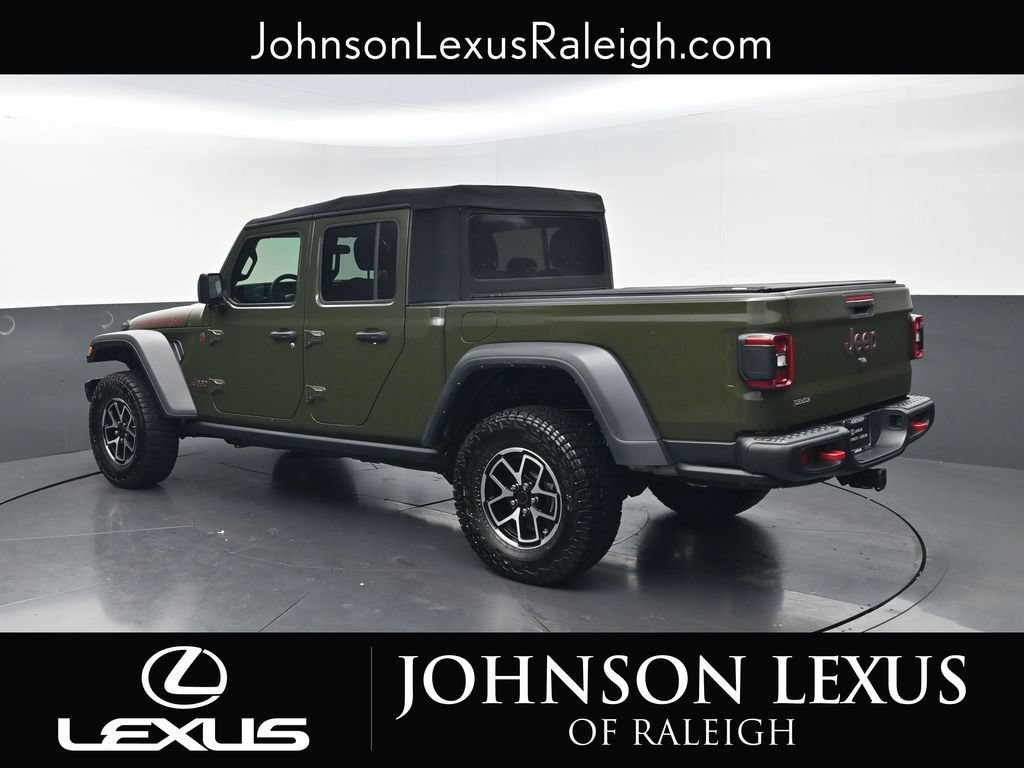 Used 2024 Jeep Gladiator Rubicon w/ Convenience Group AWD/4WD image 7