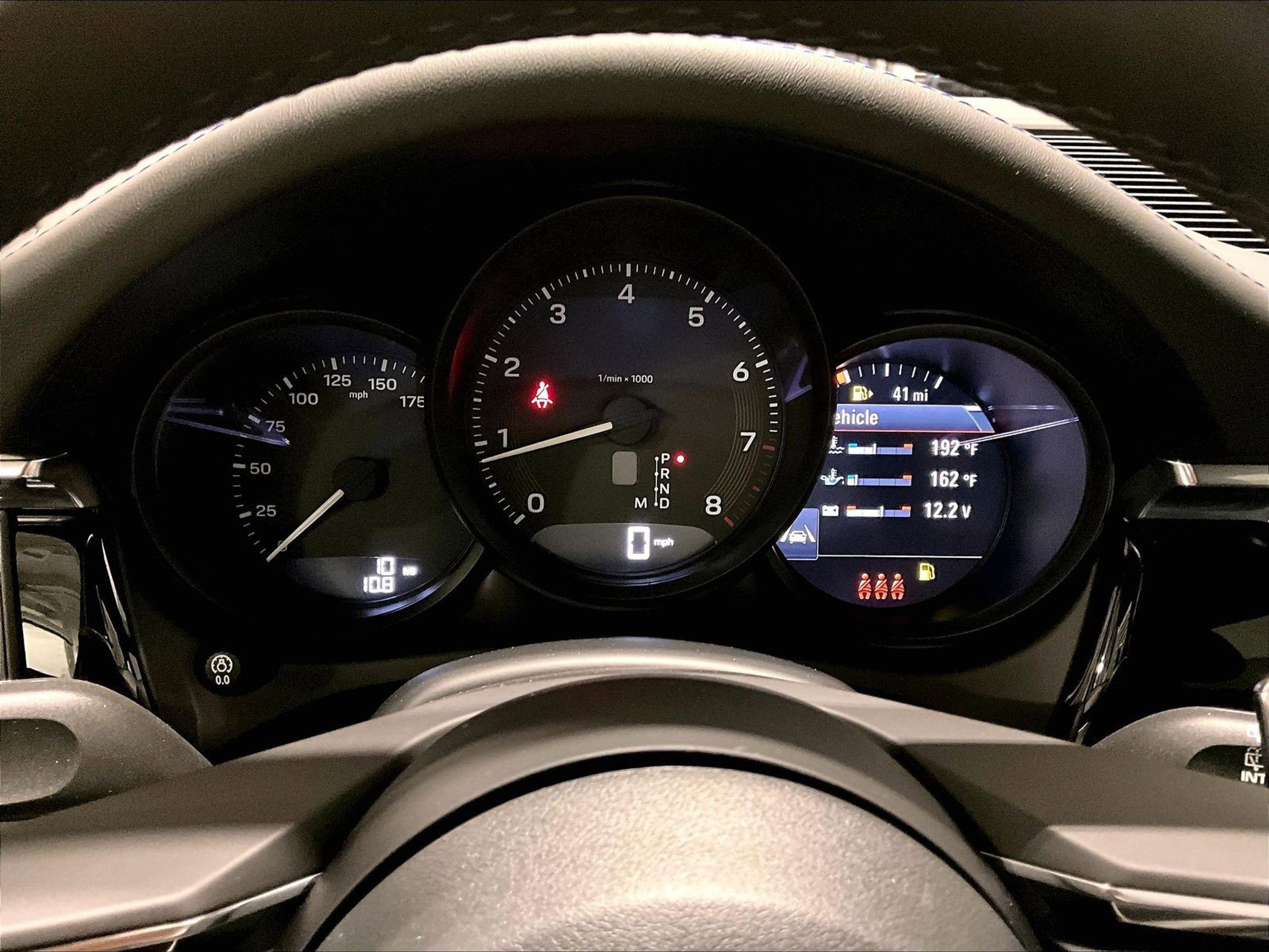New 2026 Porsche Macan image 17