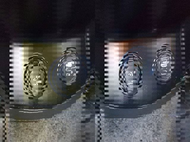 Used 2022 Kia Sorento S image 11