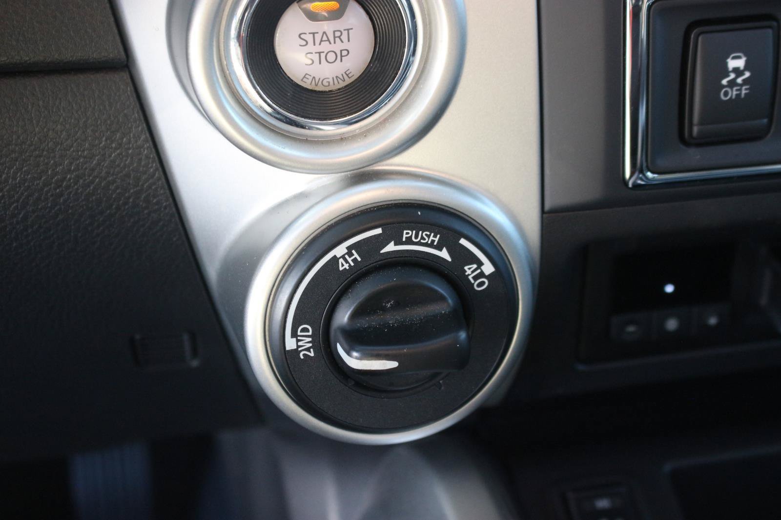 Used 2021 Nissan Titan SV w/ SV Convenience Package AWD/4WD image 31