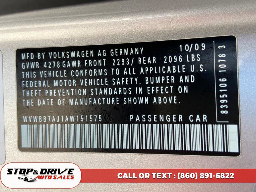 Used 2010 Volkswagen Golf 2-Door image 17