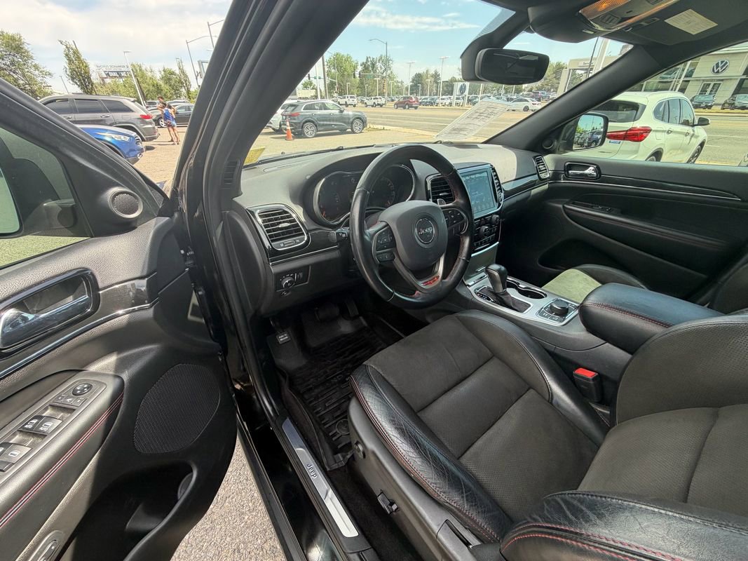 Used 2019 Jeep Grand Cherokee Trailhawk AWD/4WD image 19