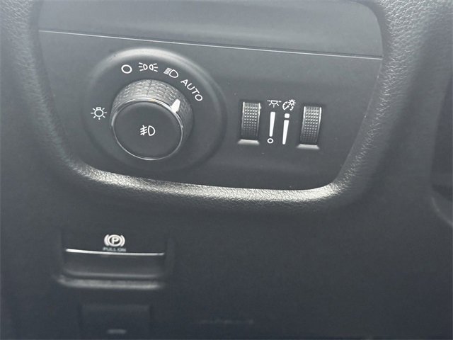 Certified 2024 Jeep Grand Cherokee Limited image 25