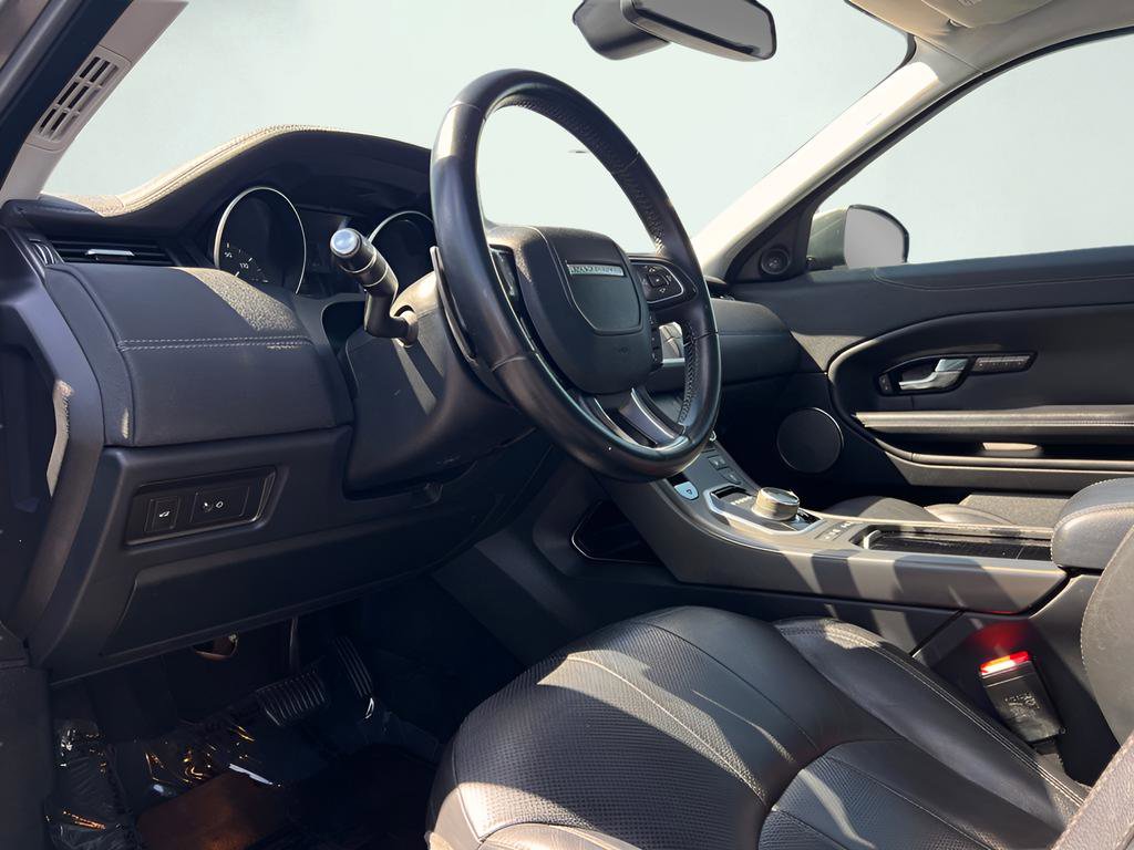 Used 2019 Land Rover Range Rover Evoque SE AWD/4WD image 2