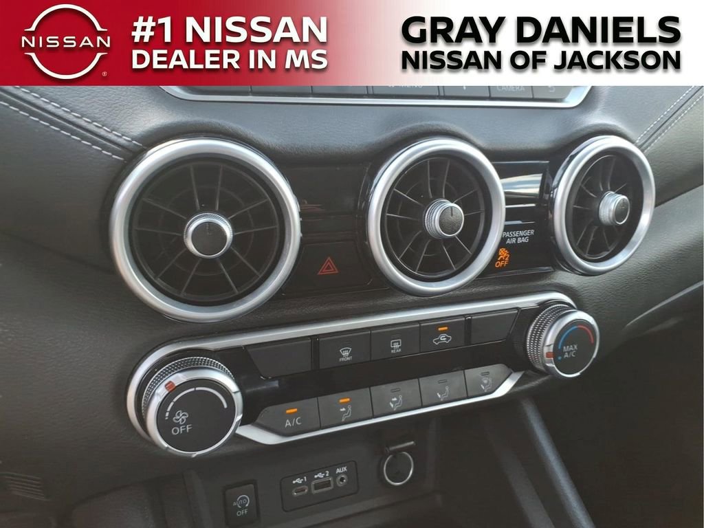 Used 2024 Nissan Sentra SV FWD image 17
