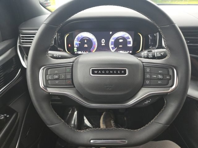 Used 2023 Jeep Wagoneer Series II AWD/4WD image 26
