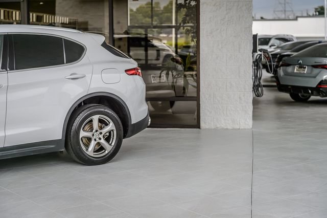 Used 2021 Alfa Romeo Stelvio Sprint w/ Sun & Sound Package AWD/4WD image 55
