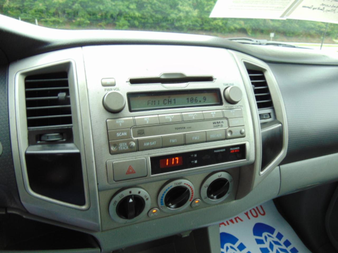 Used 2009 Toyota Tacoma PreRunner w/ TRD Sport Pkg RWD image 14