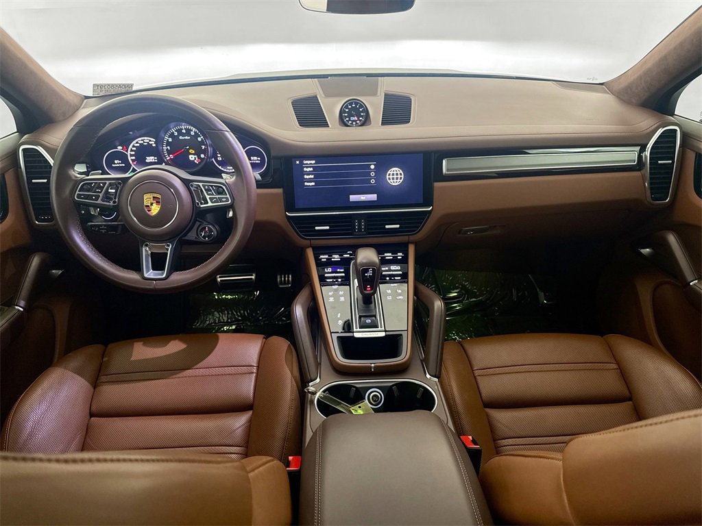 Used 2022 Porsche Cayenne Turbo image 21