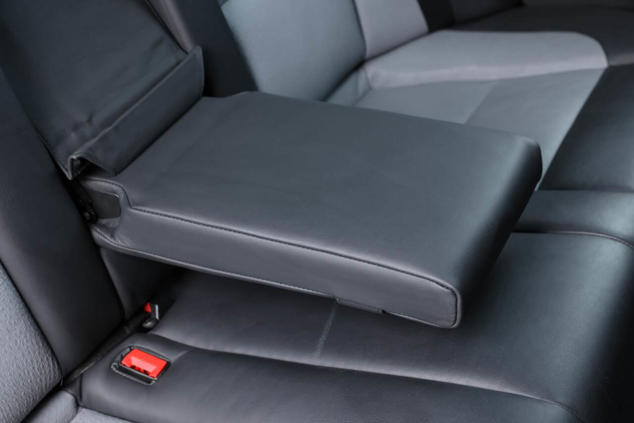 Used 2003 BMW M5 image 65