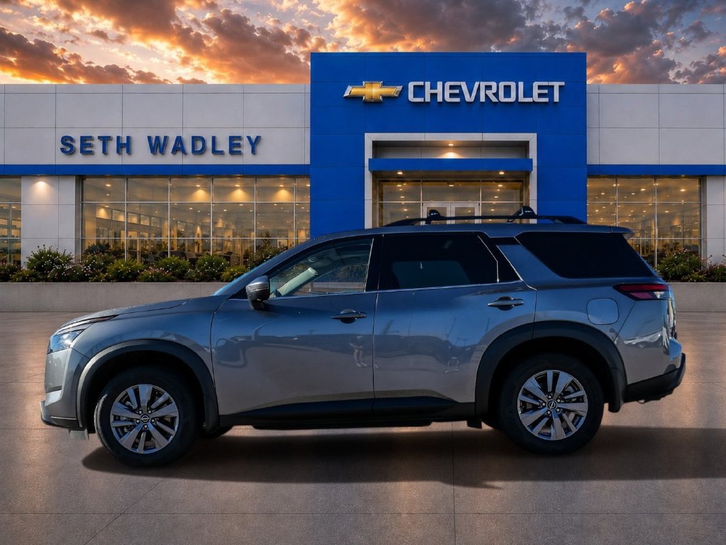 Used 2025 Nissan Pathfinder SV w/ SV Premium Package FWD image 4