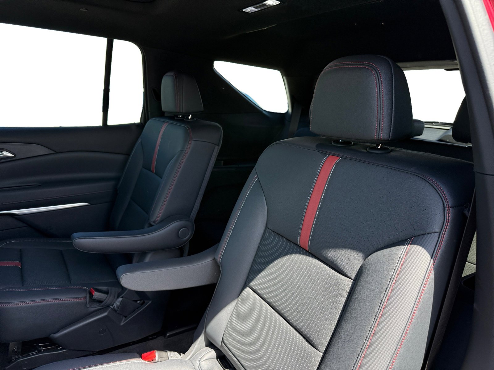 Used 2024 Chevrolet Traverse RS w/ LPO, Floor Liner Package image 16