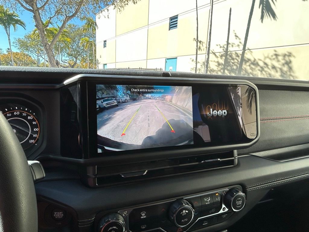 Certified 2024 Jeep Wrangler Unlimited Rubicon image 26