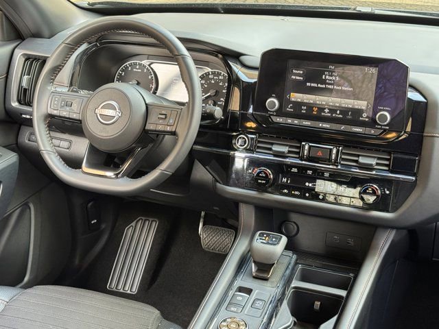 Used 2024 Nissan Pathfinder Rock Creek image 16