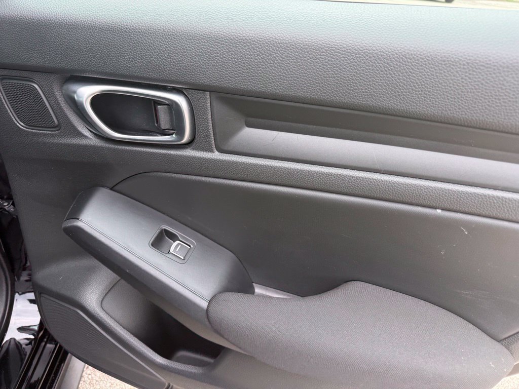 Used 2025 Honda Civic Sport image 36