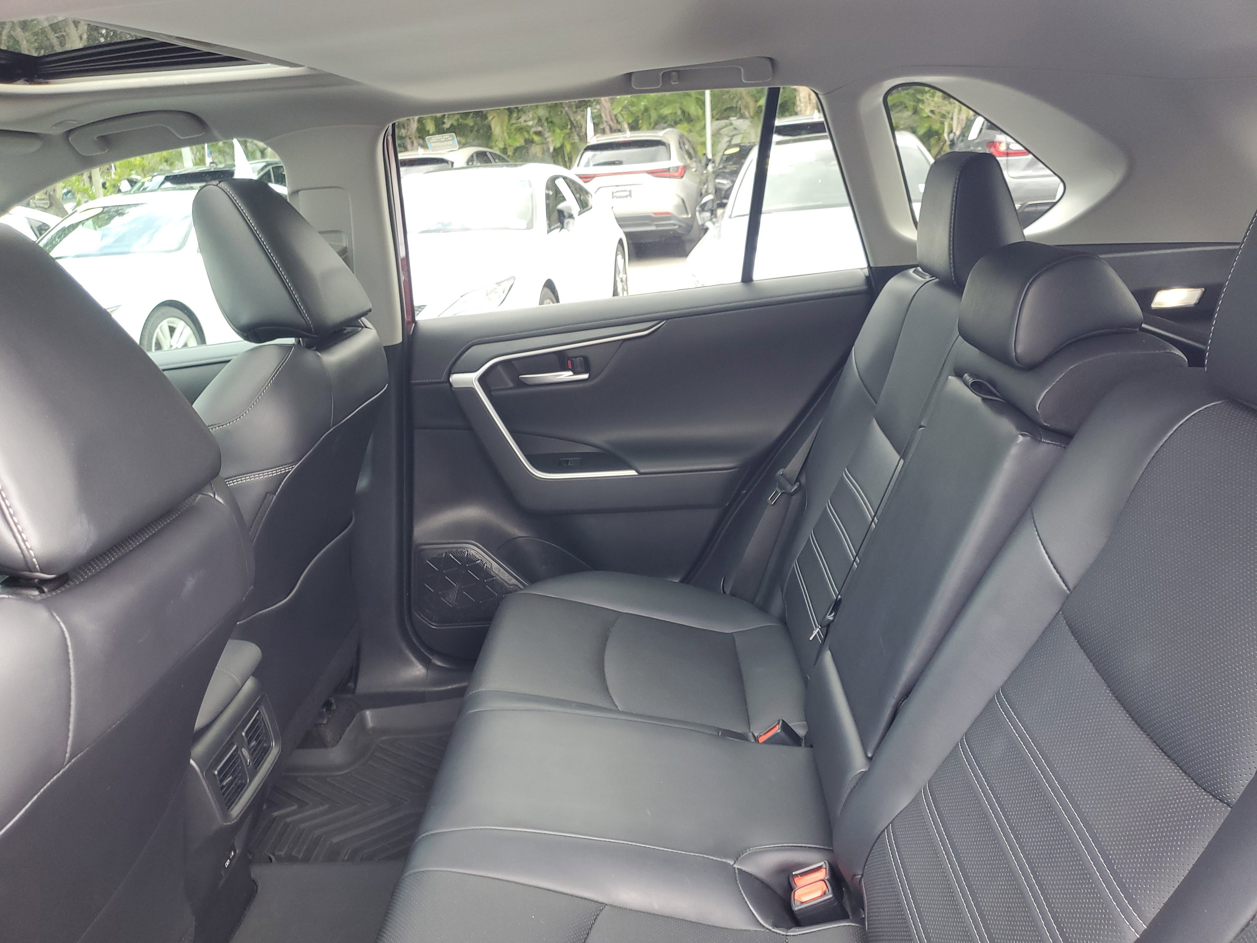 Used 2023 Toyota RAV4 Limited image 13