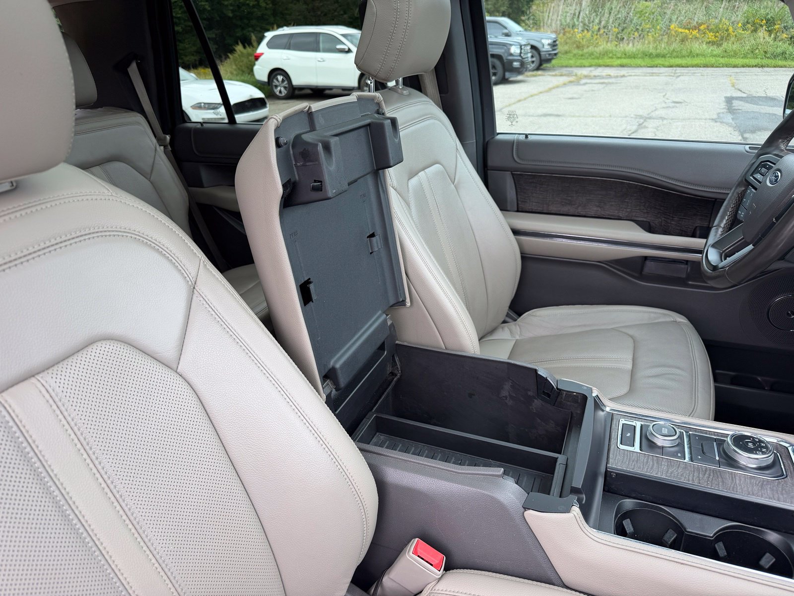 Used 2018 Ford Expedition Limited w/ Equipment Group 301A AWD/4WD image 44