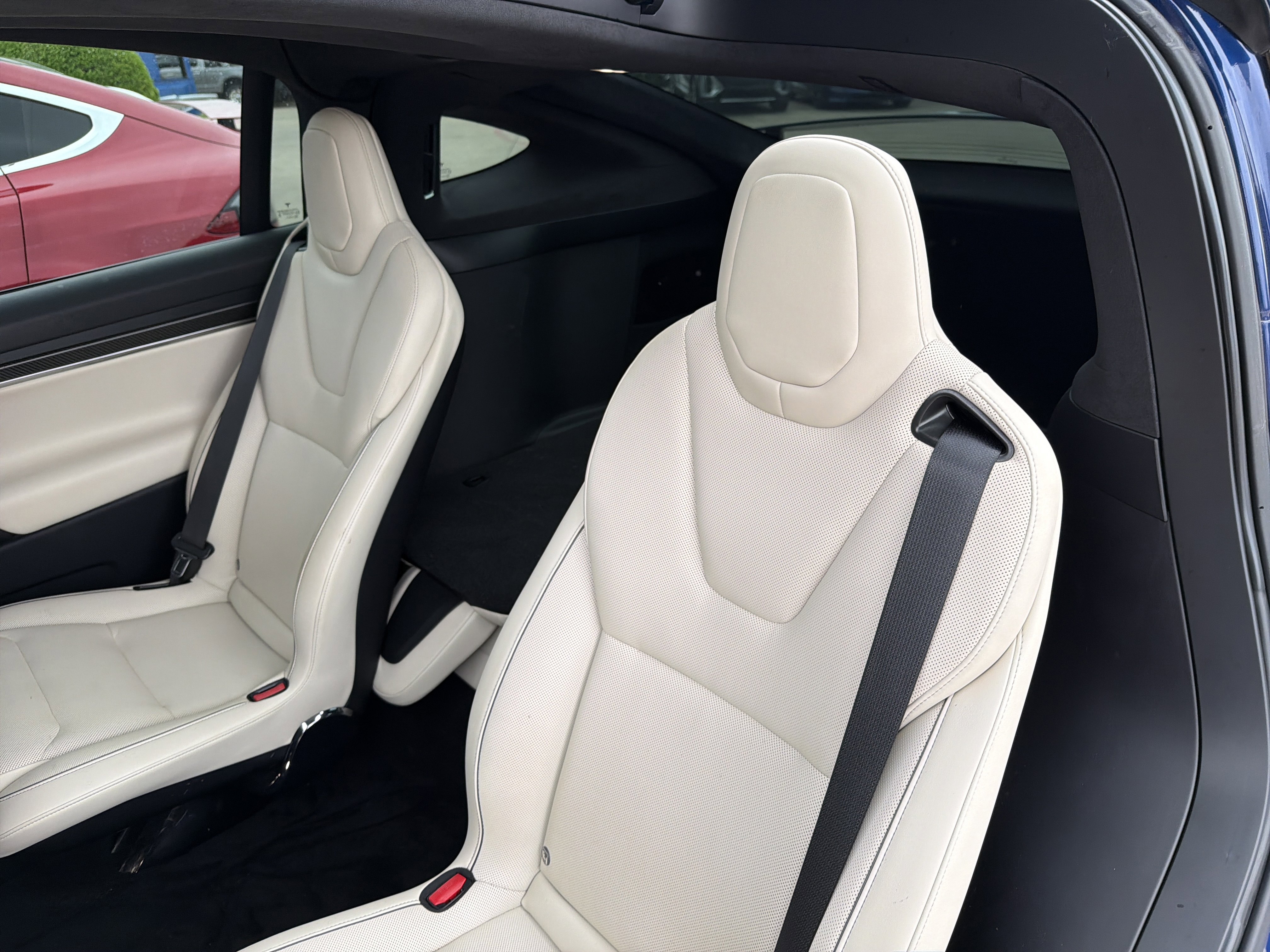 Used 2022 Tesla Model X Plaid image 8