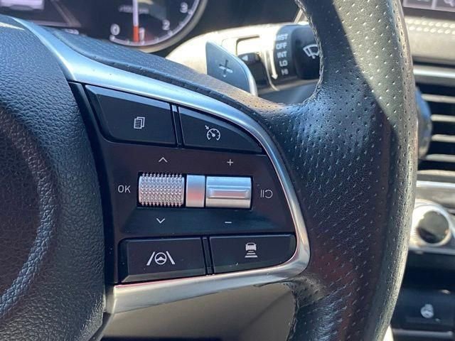 Used 2023 Genesis G70 2.0T image 29