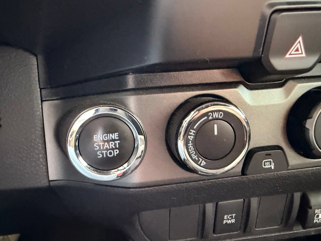 Used 2023 Toyota Tacoma TRD Off-Road AWD/4WD image 15