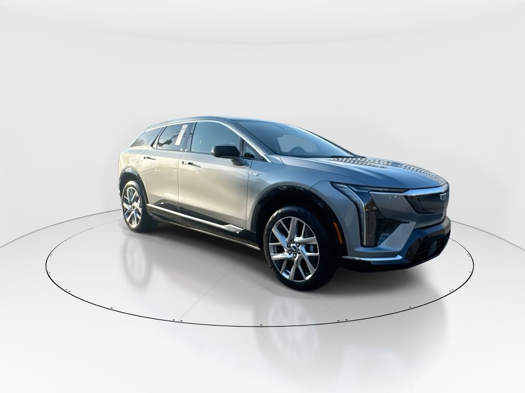 Used 2025 Cadillac Optiq Luxury 1 image 2