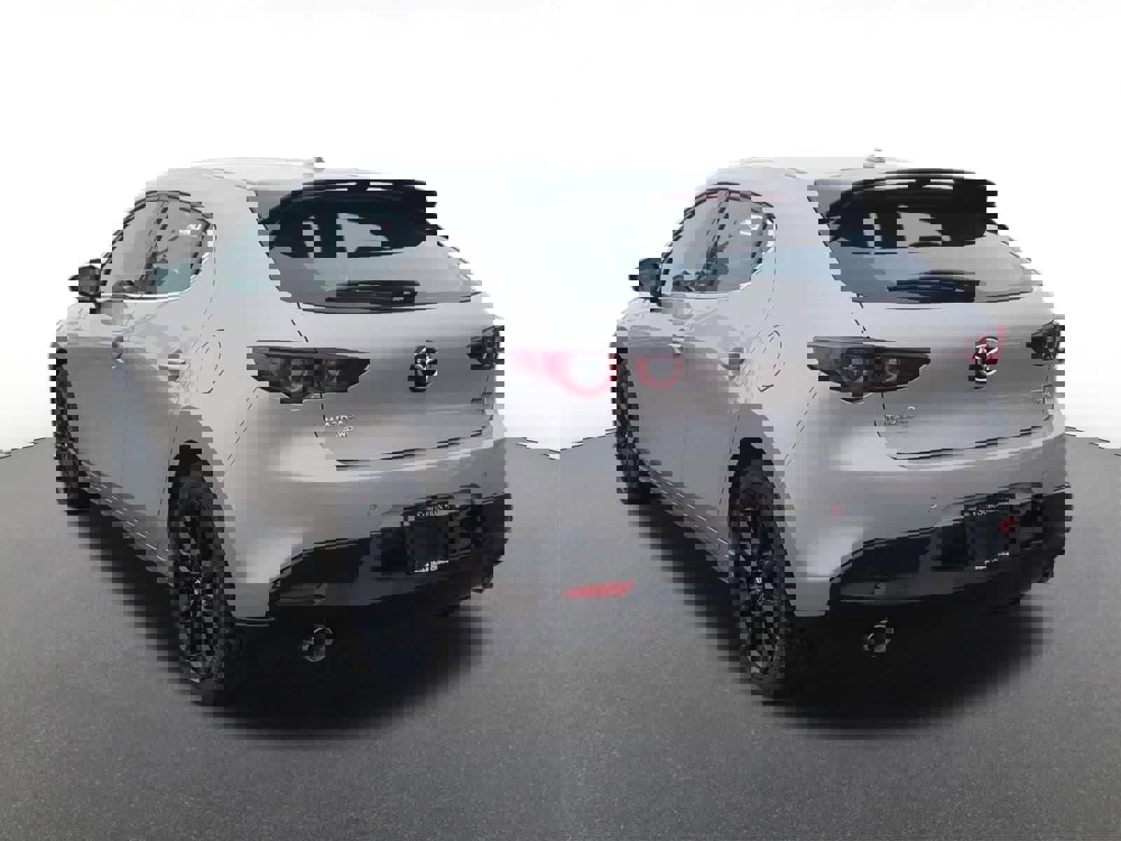 New 2026 MAZDA MAZDA3 Hatchback w/Premium Plus Pkg image 4