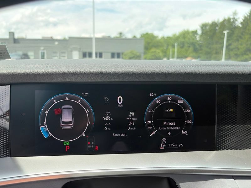 New 2026 Volkswagen Tiguan SE R-Line AWD/4WD image 21