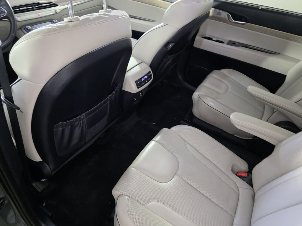 Used 2022 Hyundai Palisade Limited image 16