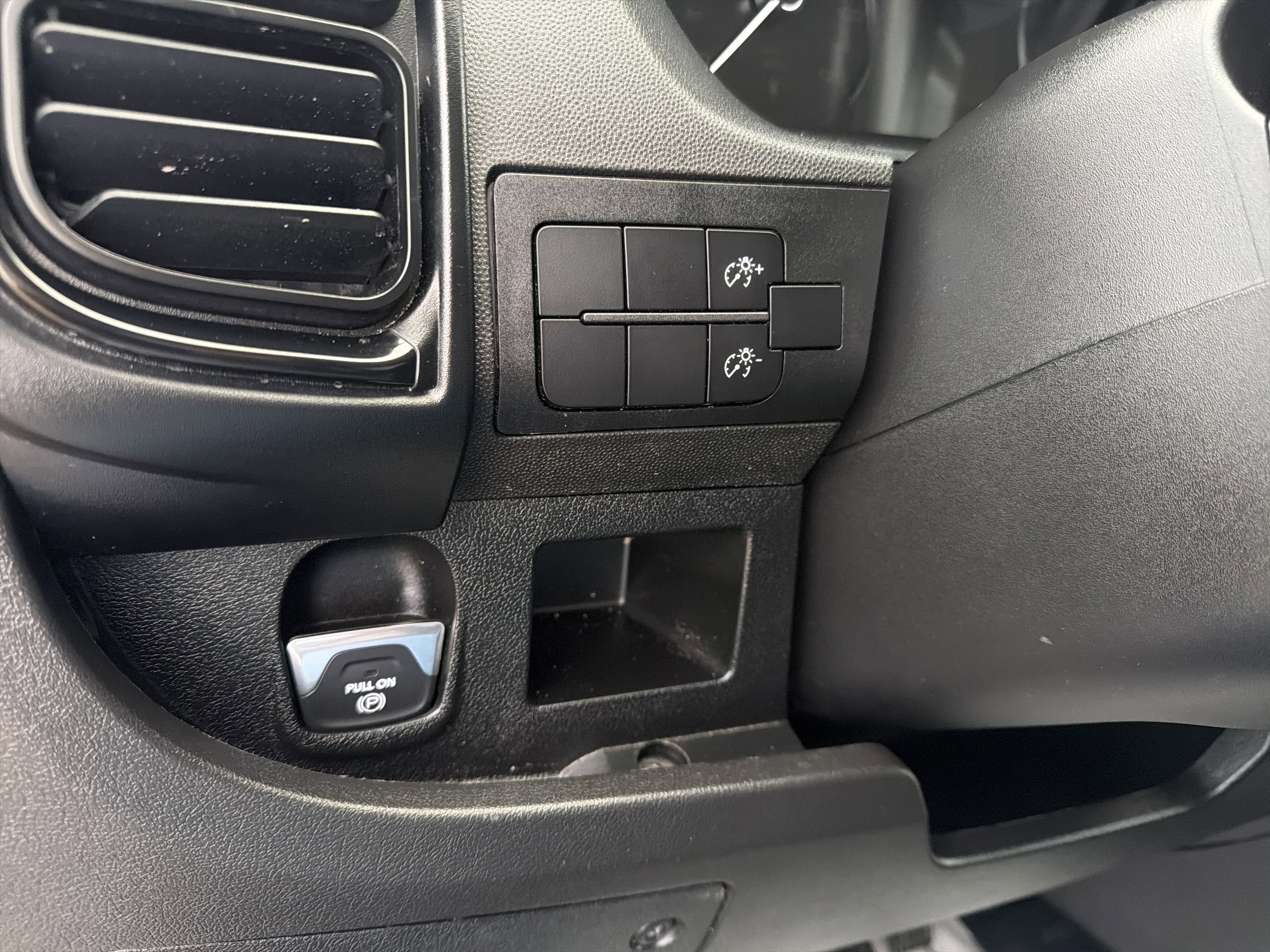 Used 2024 RAM ProMaster 2500 image 14