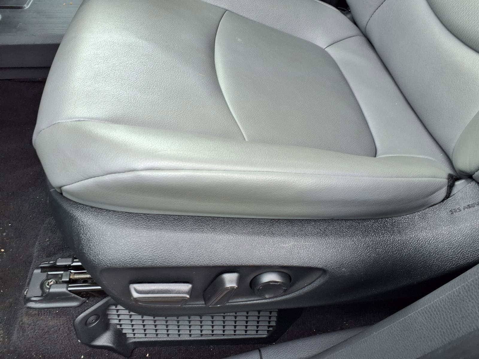 Used 2024 Toyota Sienna XLE image 15