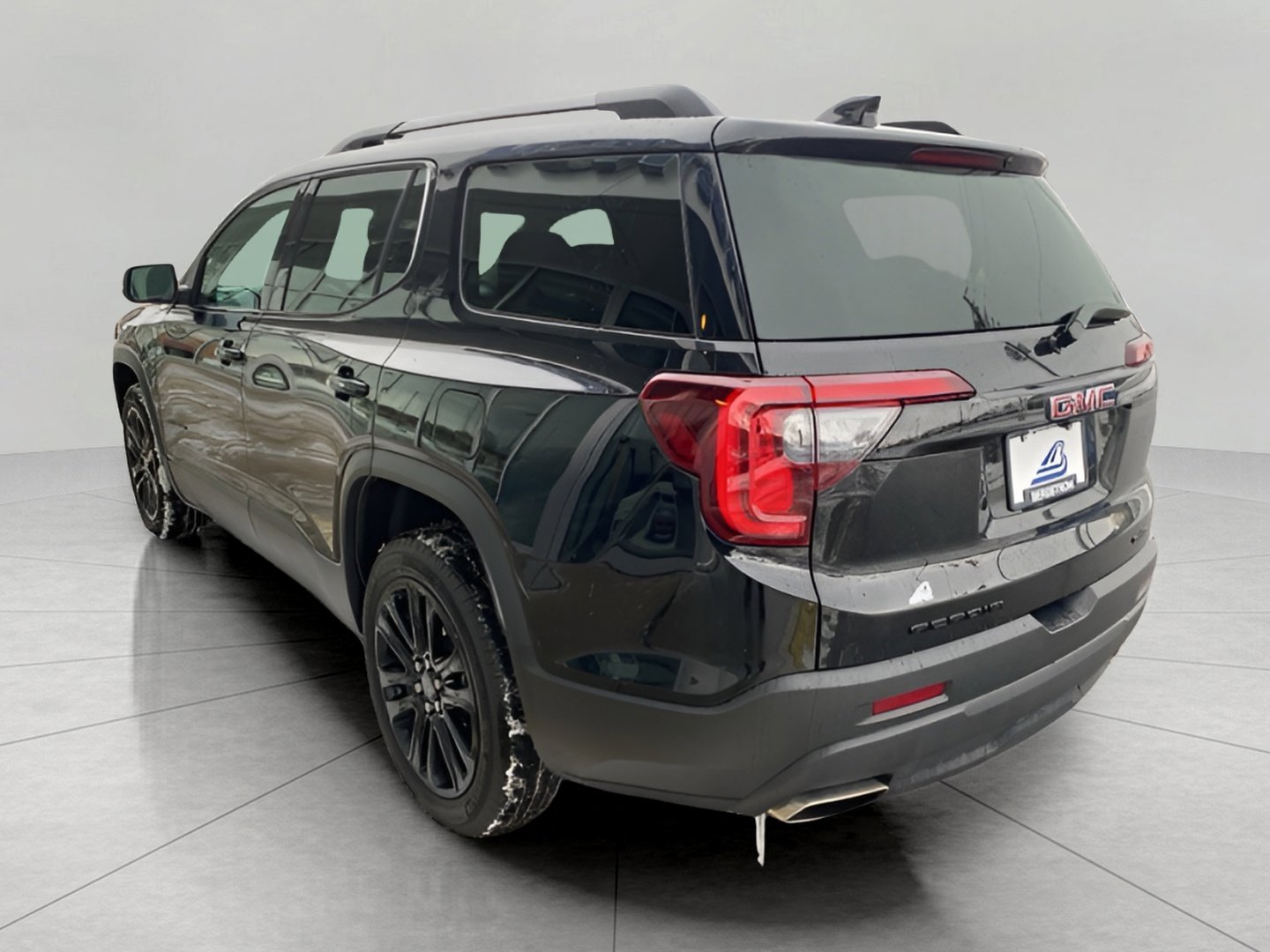 Used 2023 GMC Acadia SLE w/ Driver Convenience Package image 8