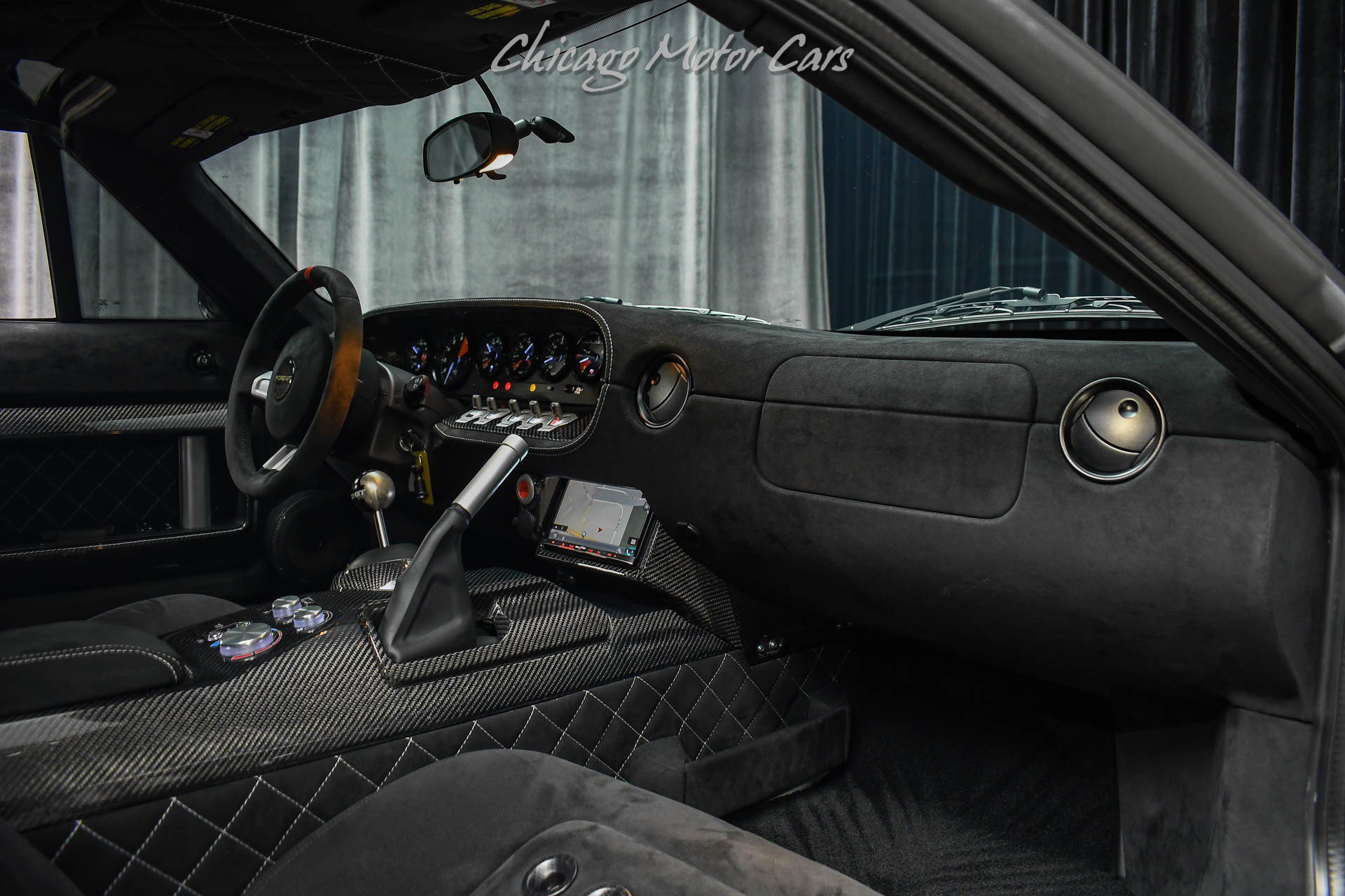 Used 2006 Ford GT image 21