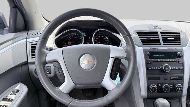 Used 2011 Chevrolet Traverse LS FWD image 21
