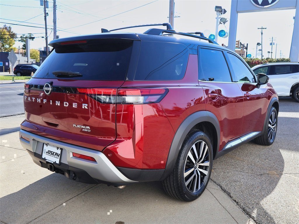 Used 2023 Nissan Pathfinder Platinum w/ Cargo Package image 5