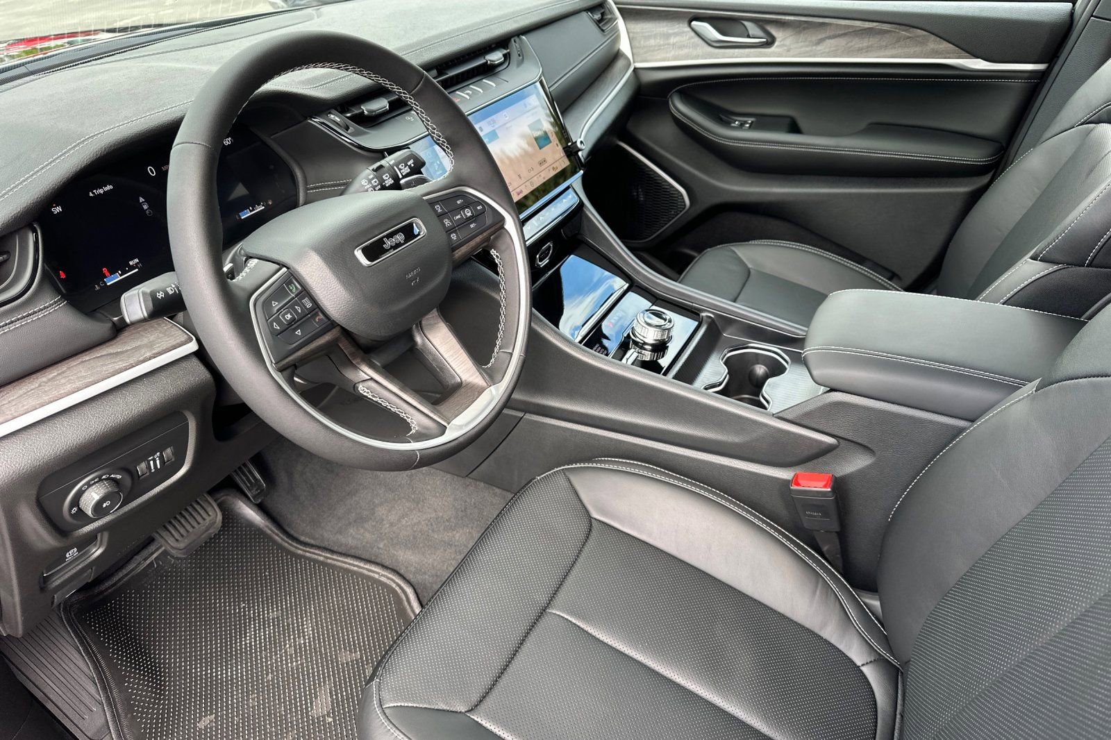 New 2026 Jeep Grand Cherokee L Limited AWD/4WD image 10