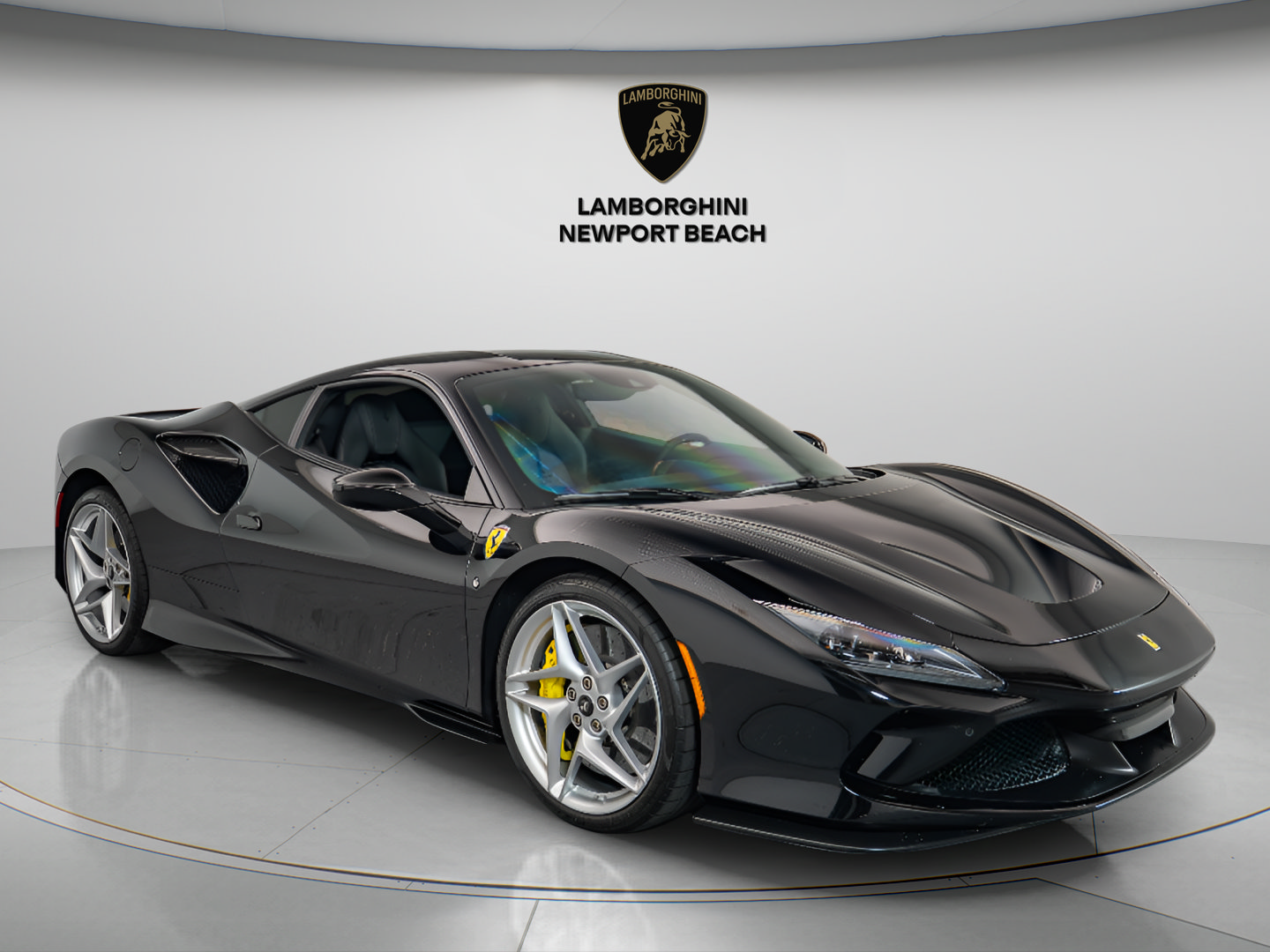 Used 2020 Ferrari F8 Tributo RWD image 1