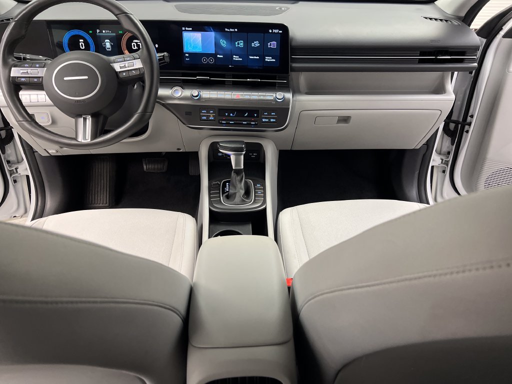 Used 2025 Hyundai Kona SEL FWD image 40