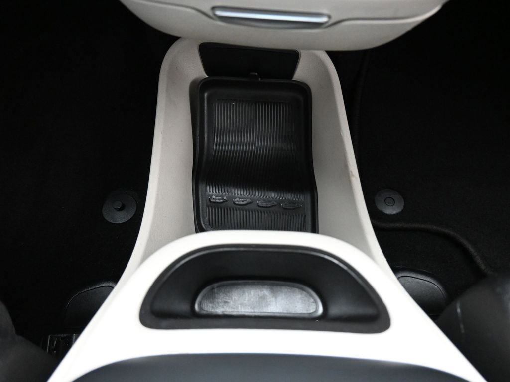 Used 2022 Chrysler Pacifica Touring-L image 23