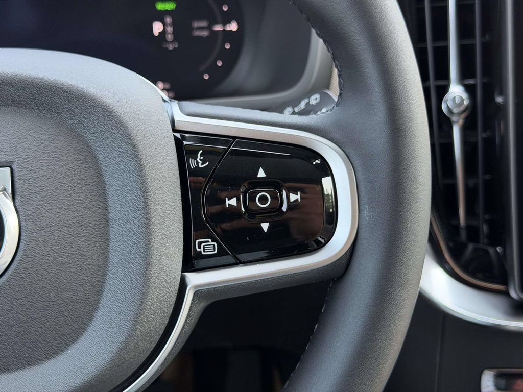 New 2026 Volvo XC90 T8 Ultra w/ Protection Package AWD/4WD image 9