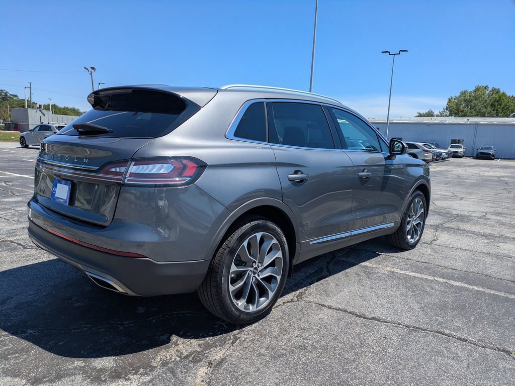 Used 2023 Lincoln Nautilus Reserve w/ Luxury Package FWD image 4