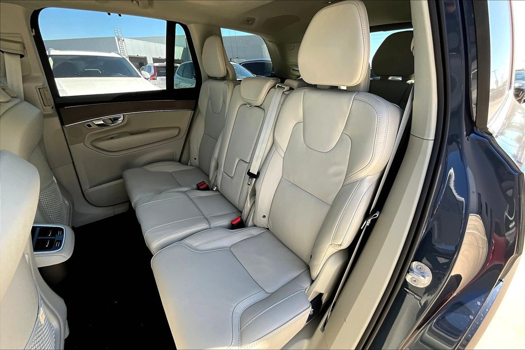New 2026 Volvo XC90 B6 Ultra w/ Protection Package AWD/4WD image 13