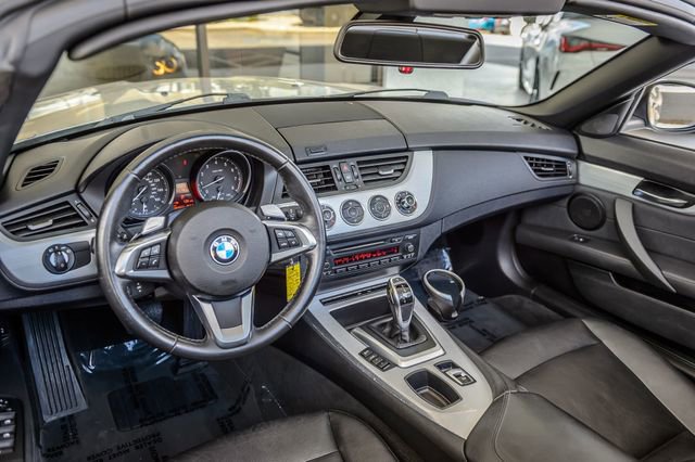 Used 2009 BMW Z4 sDrive35i image 25