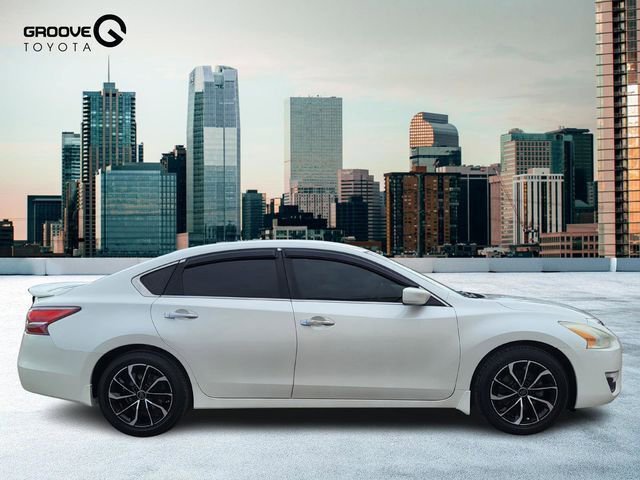 Used 2014 Nissan Altima 2.5 SV image 7