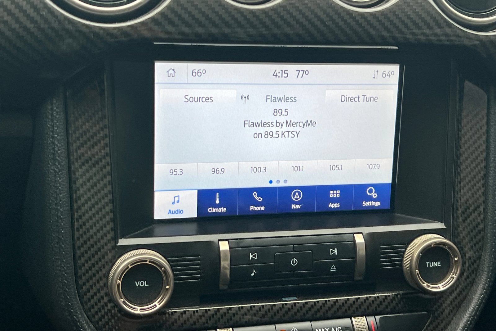 Used 2020 Ford Mustang Shelby GT500 w/ Technology Package RWD image 17