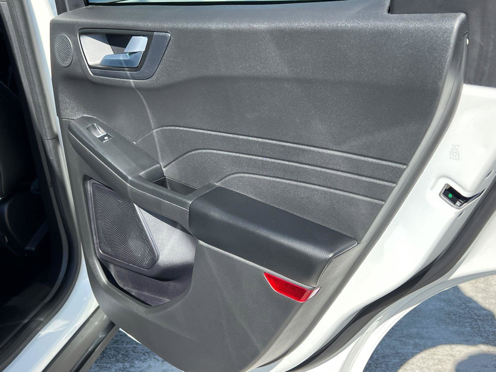 Used 2023 Ford Escape Platinum w/ Premium Technology Package AWD/4WD image 16
