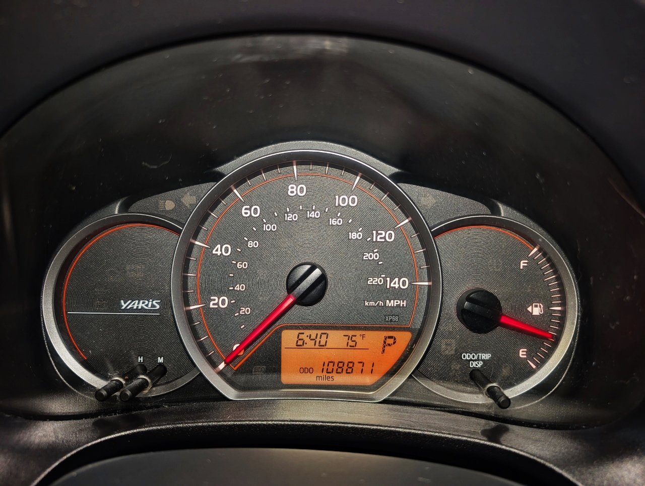 Used 2014 Toyota Yaris LE FWD image 37