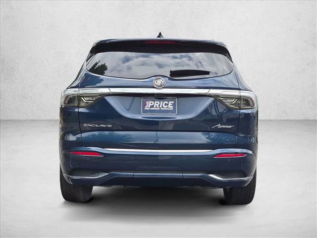 Used 2022 Buick Enclave Avenir w/ Avenir Technology Package FWD image 7