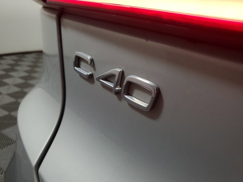 Used 2023 Volvo C40 P8 Recharge Ultimate image 10