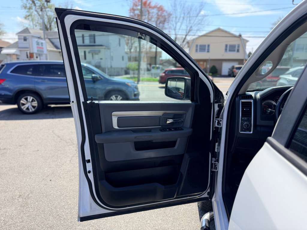 Used 2018 RAM 1500 Big Horn AWD/4WD image 14